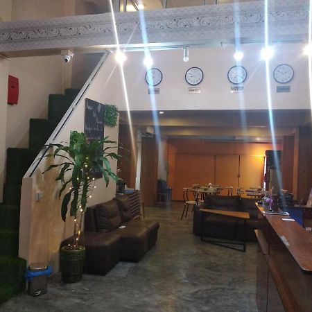 Amico Del Myanmar Hostel Gyogon Kültér fotó